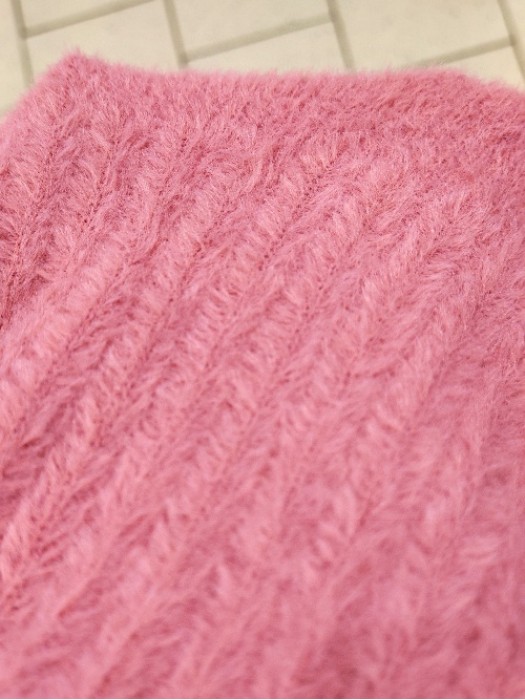 Megztinis pūkuotas įvairių spalvų